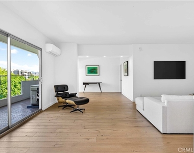838 N Doheny - Photo Thumbnail 9