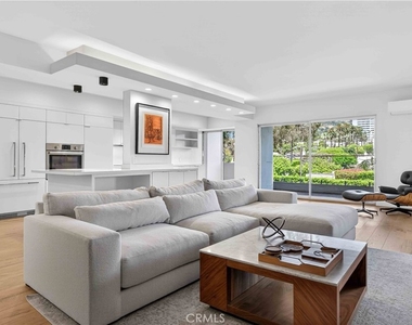 838 N Doheny - Photo Thumbnail 10