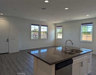 28740 Jardineras Drive - Photo Thumbnail 5