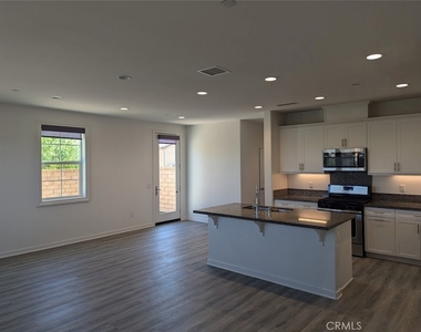 28740 Jardineras Drive - Photo Thumbnail 4