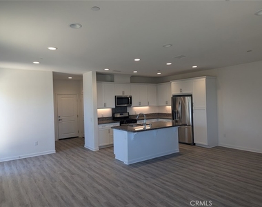 28740 Jardineras Drive - Photo Thumbnail 10