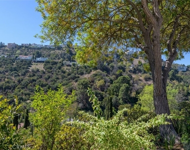 2657 Zorada - Photo Thumbnail 32