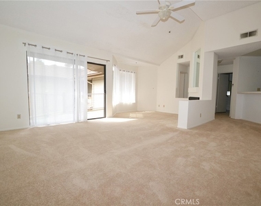 2571 Plaza Del Amo - Photo Thumbnail 2