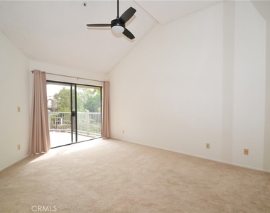 2571 Plaza Del Amo - Photo Thumbnail 7