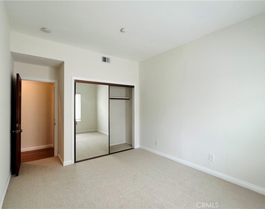509 N Juanita Avenue - Photo Thumbnail 23