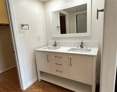509 N Juanita Avenue - Photo Thumbnail 3