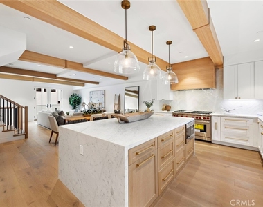 20462 Santa Ana Ave - Photo Thumbnail 10