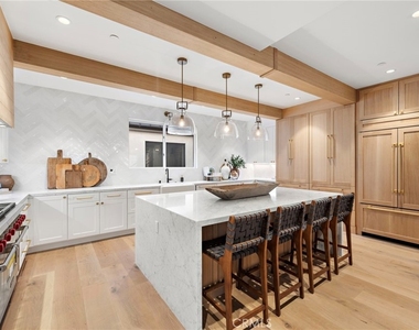 20462 Santa Ana Ave - Photo Thumbnail 8
