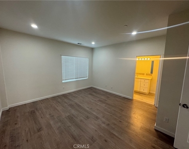 13665 Arrow Boulevard - Photo Thumbnail 15