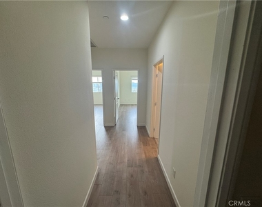 13665 Arrow Boulevard - Photo Thumbnail 20