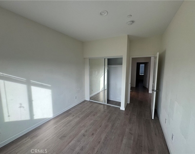 13665 Arrow Boulevard - Photo Thumbnail 24