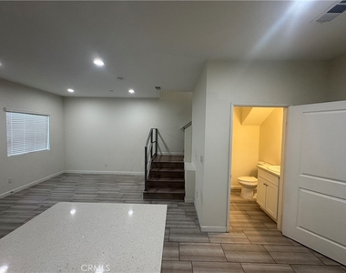 13665 Arrow Boulevard - Photo Thumbnail 12