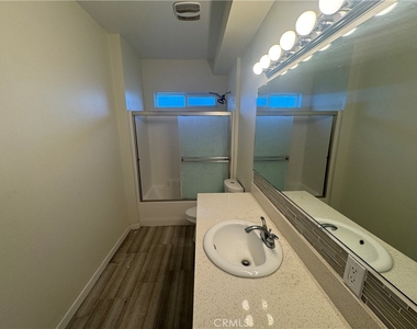 13665 Arrow Boulevard - Photo Thumbnail 18