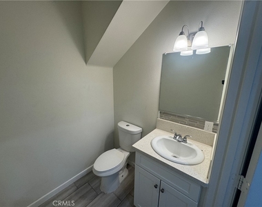 13665 Arrow Boulevard - Photo Thumbnail 10