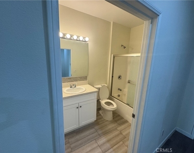 13665 Arrow Boulevard - Photo Thumbnail 22