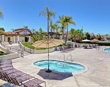 27752 Manor Hill - Photo Thumbnail 38