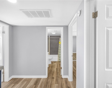2621 E 20th - Photo Thumbnail 16
