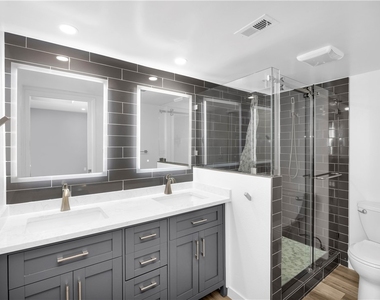 2621 E 20th - Photo Thumbnail 10