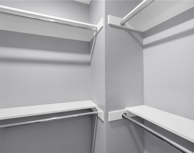 2621 E 20th - Photo Thumbnail 12