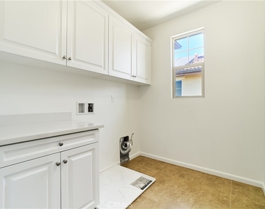 350 Catalina Way - Photo Thumbnail 25