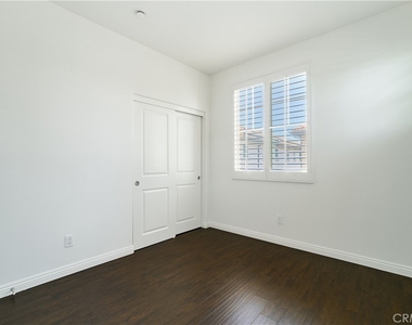 350 Catalina Way - Photo Thumbnail 31