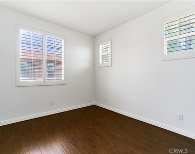 350 Catalina Way - Photo Thumbnail 30