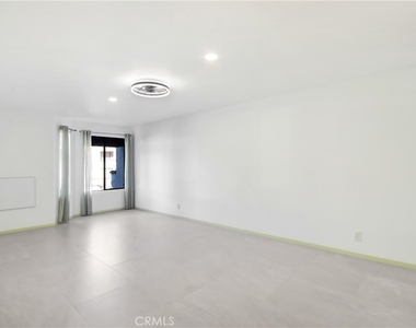 8338 Regents Road - Photo Thumbnail 16