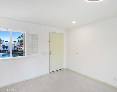 8338 Regents Road - Photo Thumbnail 3