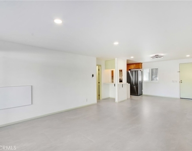 8338 Regents Road - Photo Thumbnail 8