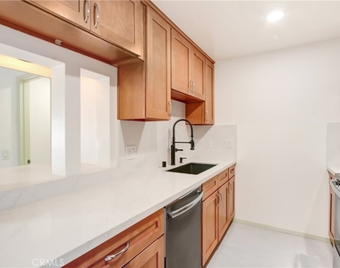 8338 Regents Road - Photo Thumbnail 7