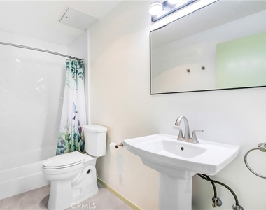 8338 Regents Road - Photo Thumbnail 14