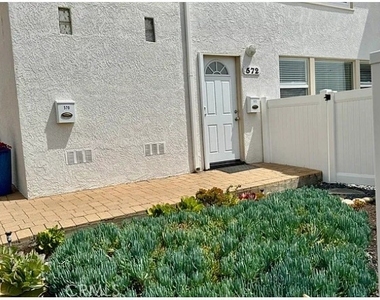 572 Harloe Avenue - Photo Thumbnail 1