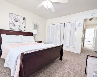 572 Harloe Avenue - Photo Thumbnail 5