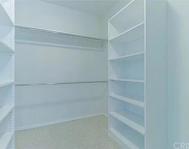 4170 Fair Avenue - Photo Thumbnail 12