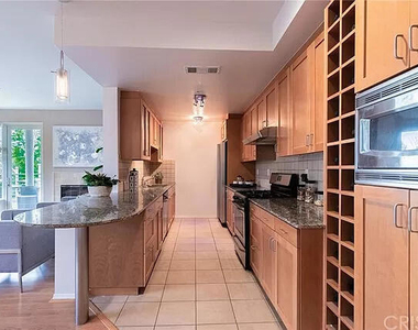 4170 Fair Avenue - Photo Thumbnail 2