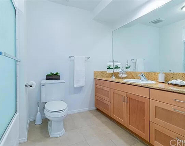 4170 Fair Avenue - Photo Thumbnail 13