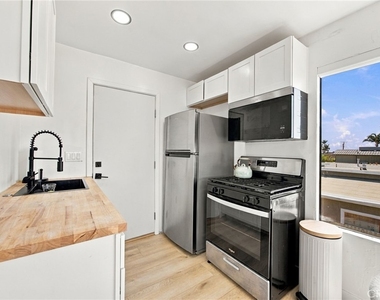 141 W Avenida Alessandro - Photo Thumbnail 4