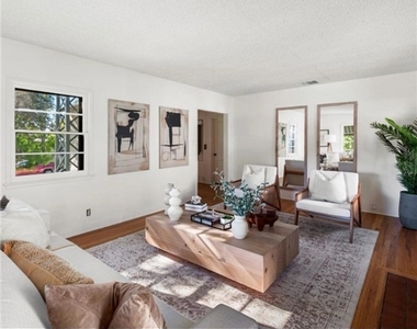 1563 Valencia - Photo Thumbnail 3