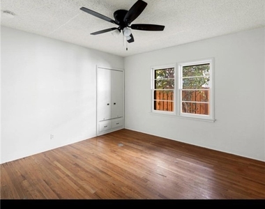 1563 Valencia - Photo Thumbnail 5