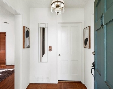 1563 Valencia - Photo Thumbnail 1
