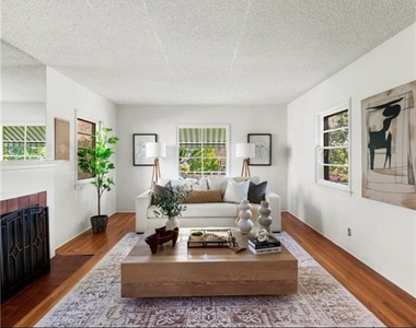 1563 Valencia - Photo Thumbnail 12