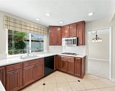 28172 Bluebell Drive - Photo Thumbnail 5