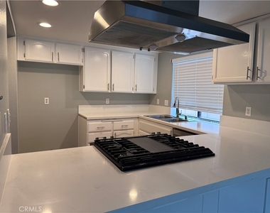 1271 Dunham Lane - Photo Thumbnail 7