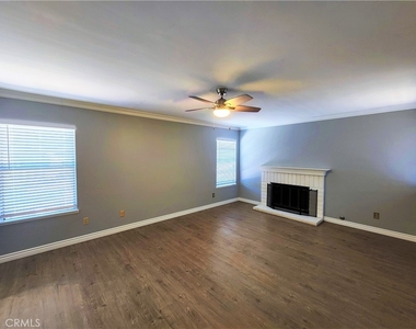 1271 Dunham Lane - Photo Thumbnail 11
