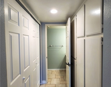 1271 Dunham Lane - Photo Thumbnail 9