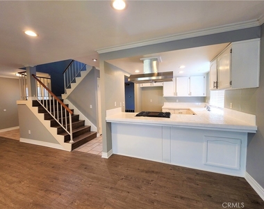 1271 Dunham Lane - Photo Thumbnail 3