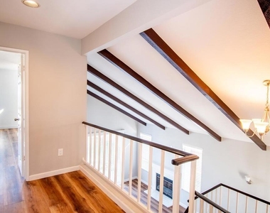 1872 Teakwood Way - Photo Thumbnail 15