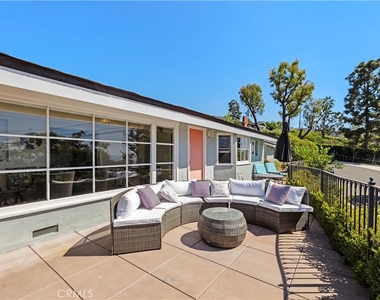 744 Oak - Photo Thumbnail 12