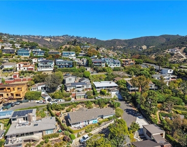744 Oak - Photo Thumbnail 31