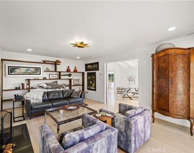 744 Oak - Photo Thumbnail 14